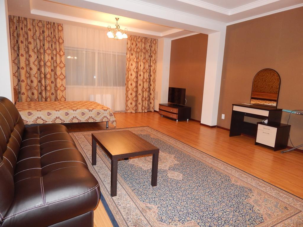 Hotel Sky House Astana Chambre photo
